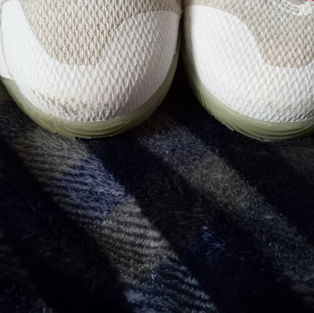 Nike Kyrie 2 Touch Factor Basketball Sneakers Youth - Picture 14 of 14